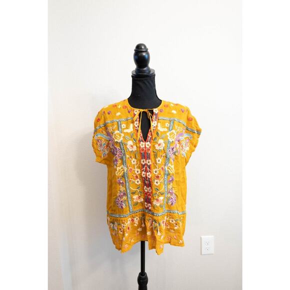 Johnny Was Embroidered Floral & Bird Short Sleeve Ladies Blouse Size Medium - Picture 1 of 6